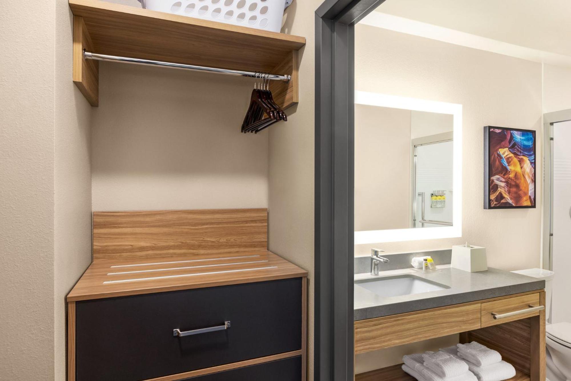 Candlewood Suites Pecos By Ihg Eksteriør billede