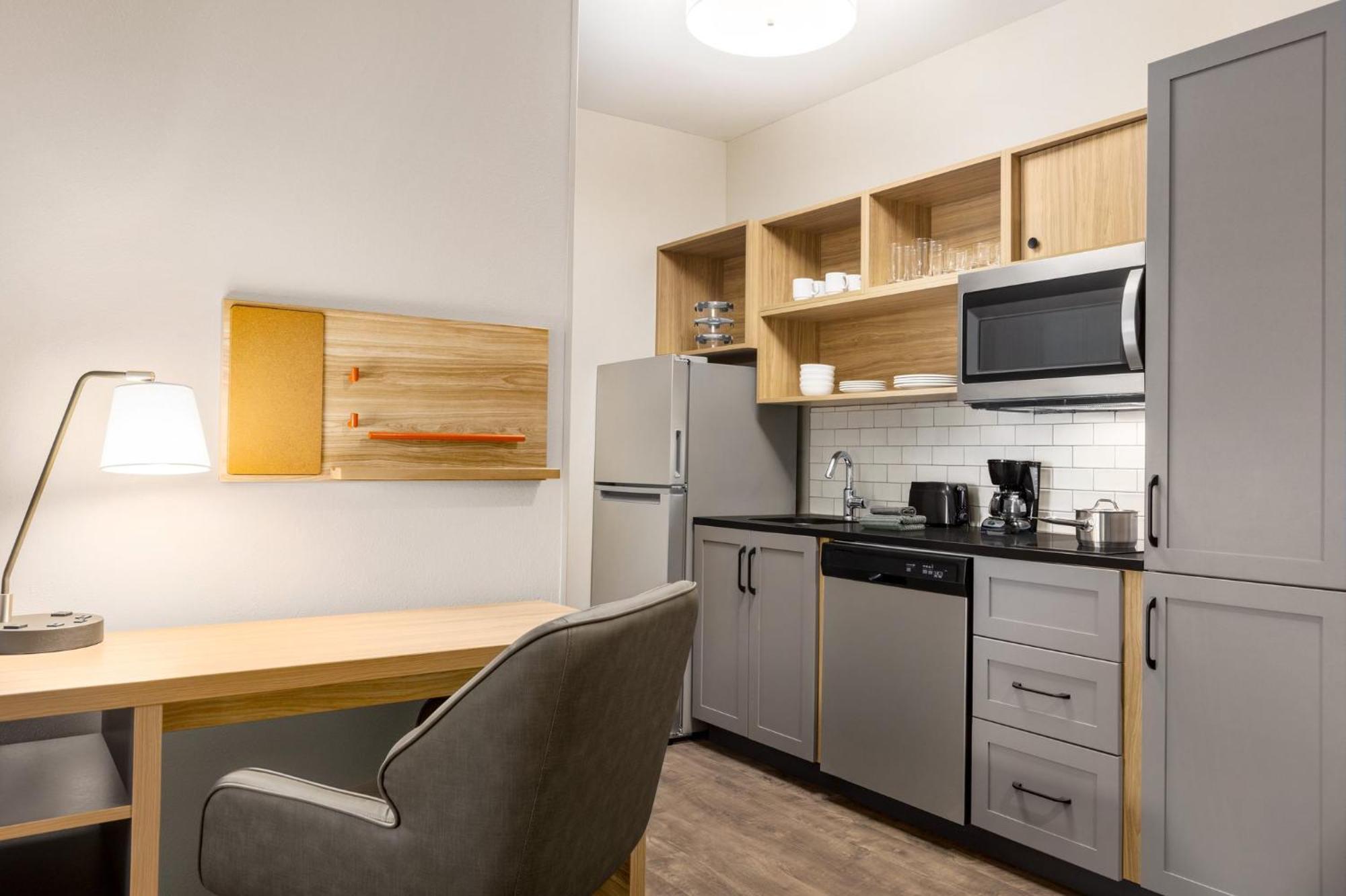 Candlewood Suites Pecos By Ihg Eksteriør billede